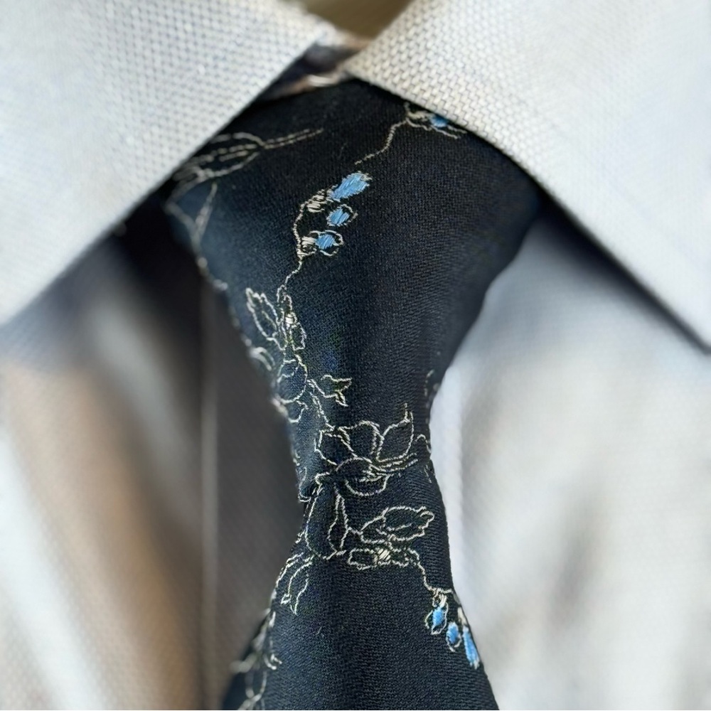 Vintage Pierre Cardin Men’s Necktie Navy Floral 100% Imported Polyester